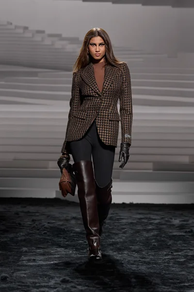 Look 42